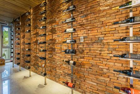 Caracas casi De los Angeles 220, Trinidad, Asunción 00001, Paraguay