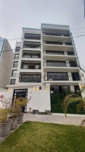 Parque Acosta , 153 San Isidro, Lima, Lima, Perú. , Lima, Lima 00001, Peru