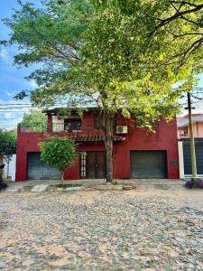 Calle Rivarola Matto N°6176 entre RI 4 Curupayty y RI 2 de Mayo , Los Laureles, Asunción 00001, Paraguay