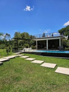 A 2 minutos del Camino Nuevo Colombia - Altos , Altos, Cordillera 00001, Paraguay