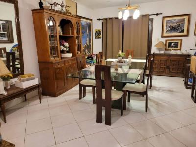 Valois Rivarola y Tuyuti , Luque, מרכזי 00001, פרגוואי