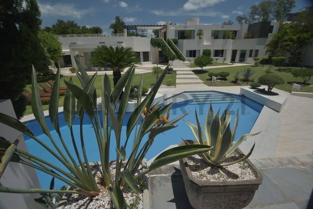 Mburucuyá, Asunción 00001, Paraguay