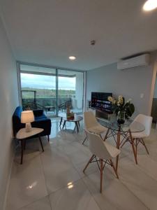 Complejo Altamira Surubii , Mariano Roque Alonso, 중앙 00001, 파라과이