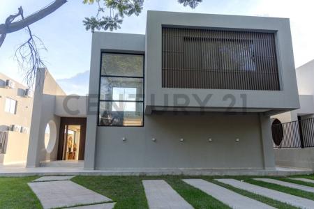 Avda. Guillermo Naumann, Hotel Los Alpes y de la Avda. Mbokaja Horizon Home , San Bernardino, Cordillera 00001, Paraguay