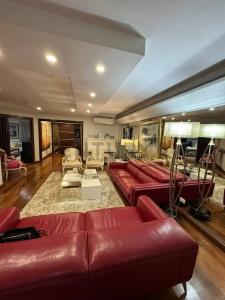 Prof. Dr. Francisco Fernandez , Mburucuyá, Asunción 00001, Paraguay