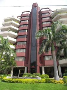 Gral. Santos casi España , Mcal. López, Asunción 00001, Paraguay