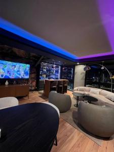 Av. Gral. José de San Martín casi, Asunción 001529 001529, Las Lomas, Asunción 00001, Paraguay