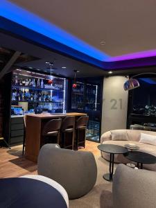 Av. Gral. José de San Martín casi, Asunción 001529 001529, Las Lomas, Asunción 00001, Paraguay