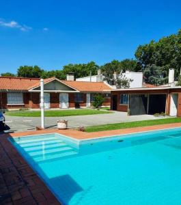 Tomas Villalba , Prado, Montevideo 00001, Urugwaj