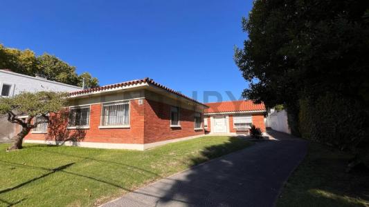 Tomas Villalba , Prado, Montevideo 00001, Uruguay