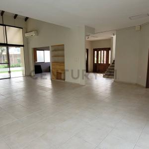 Calle 10 de Noviembre esq Av. Claracuta 6156, Norte, Santa Cruz 591, Bolivia