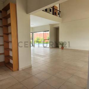 Calle 10 de Noviembre esq Av. Claracuta 6156, Norte, Santa Cruz 591, Bolivia