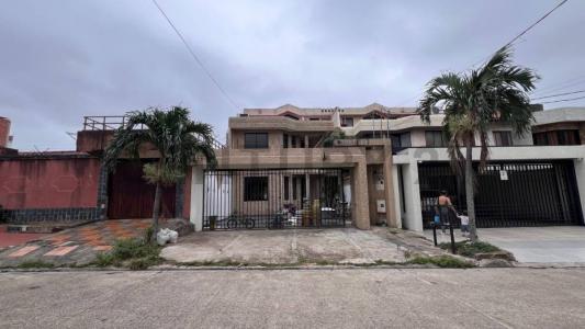 Calle Gobernador Seone , Sur, Santa Cruz 00001, Bolívia