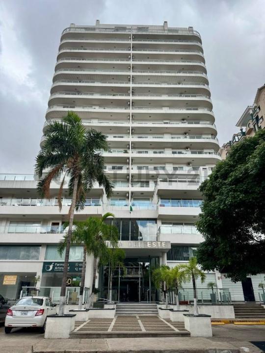 Edificio Punta del Este, calle Libertad , Centro, Santa Cruz 00001, Bolivia