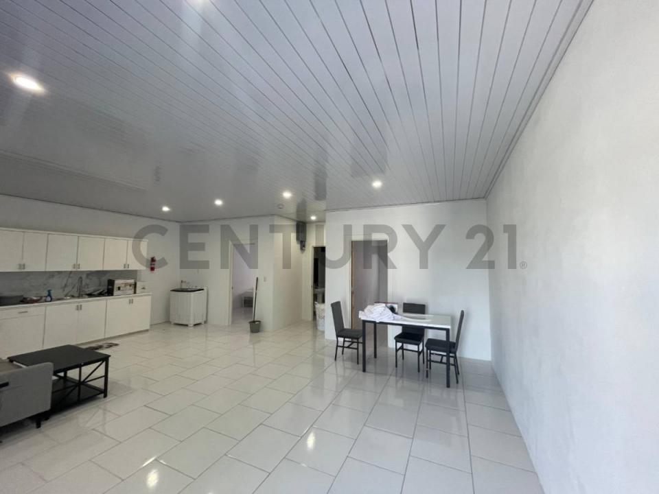 C21 , Georgetown, 가이아나