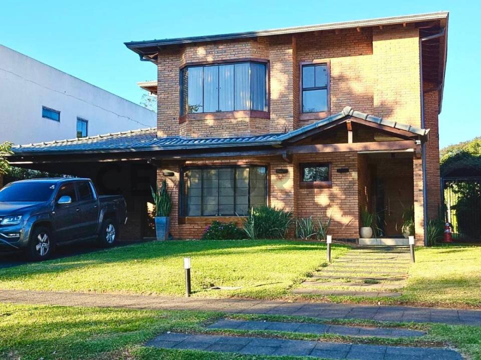 Barrio Cerrado Plaza Los Mangos - Avenida del Yacht casi Yrendague , Lambaré, 中央 00001, 巴拉圭