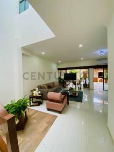 AV. ALEMANA ENTRE 7MO Y 8V0 ANILLO, LOS SAUCES , Norte, Santa Cruz 00001, 玻利维亚