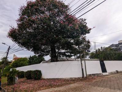 Urbanizacion Urbari, Avenida Ifiaguaiqui , Oeste, Santa Cruz 00001, Bolivia