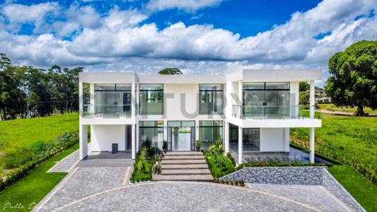 Colinas del urubo las palmeras , Urubo, Santa Cruz 00001, Bolivia