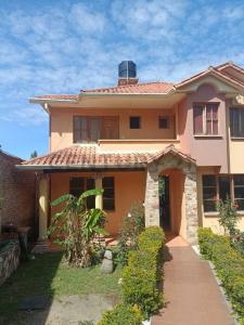 Tiquipaya, Montecillo , Oeste, Cochabamba 00001, Bolívia