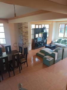 Tiquipaya, Montecillo , Oeste, Cochabamba 00001, Bolivien