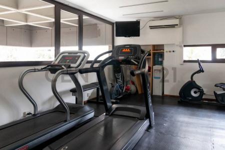 Av. Libertador 300 15, Parque Chacabuco, Capital Federal 00001, Argentina