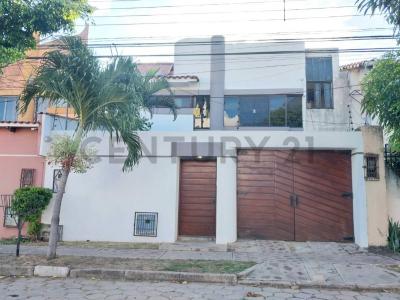 Barrio Urbarí, calle Barachavi, a 3 cuadras del 2do. Anillo y 4 cuadras de la Av. Piraí 140, Oeste, Santa Cruz 00001, Bolivia