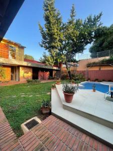 De la Residencia Nº.1138, Las Mercedes, Asunción 00001, Paraguay