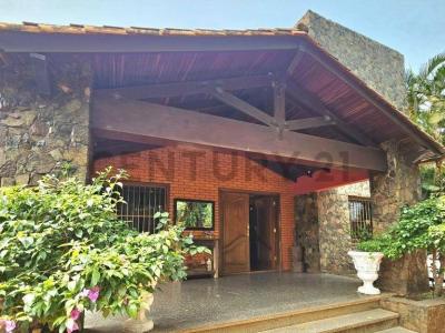 Los Cipreses casi Jacarandá , San Lorenzo, Central 00001, Paraguay