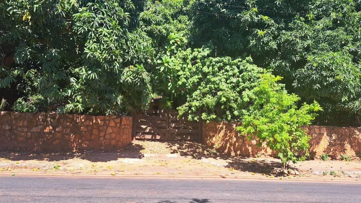 Brasil entre Profesora Rosa Masi y Andrés Salomón 0123, San Lorenzo, Central 00001, Paraguai