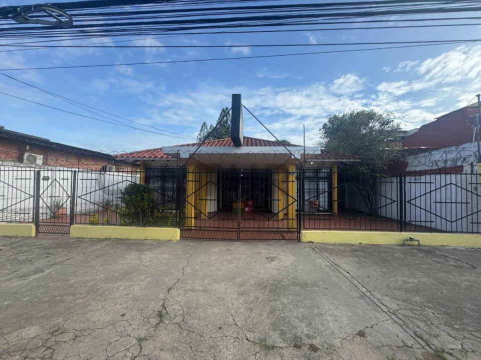 Avenida Teniente Vega, entre 1er y 2do Anillo , Sur, Santa Cruz, Bolivia