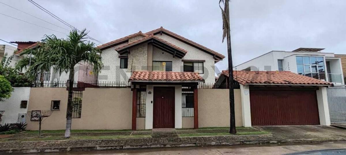 Av. Hirlanderia y AV. Los Bosques , Oeste, Santa Cruz 00001, Bolivia