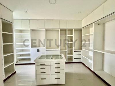 Condominio El Paraiso, Colinas del Urubo Sector Uno lote#30, Urubo, Santa Cruz 00001, Bolivia