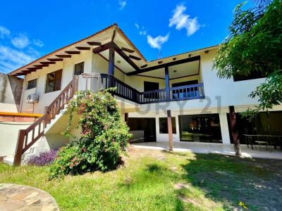 Barrio Las Palmas Av. Ibérica , Este, Santa Cruz 00001, Bolivia