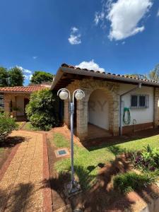 Las Perlas N° 4337 entre Guillermo Saravi y Choferes del Chaco , Recoleta, Asunción 00001, Paraguay