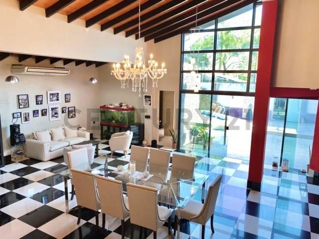 Mayas entre Avambaré y Ñasaindy , Lambaré, Central 00001, Paraguay