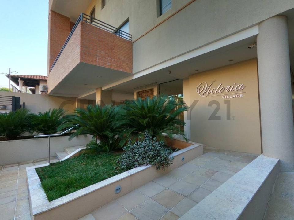 Denis Roa c/ Av Santa Teresa , Ycuá Satí, Asunción 00001, Paraguay