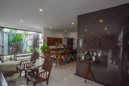 7mo anillo esquina Pero Velez , Norte, Santa Cruz 00001, Bolivia