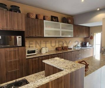 Tiburcio Velazquez casi Sebastian El Cano , San Bernardino, Cordillera 00001, Paraguai