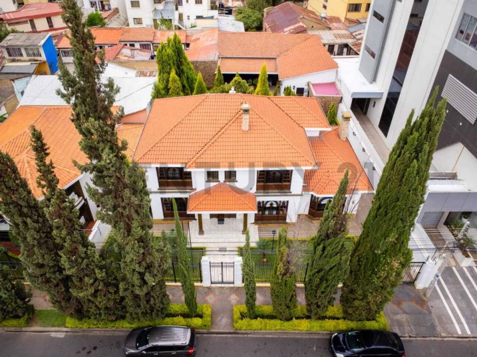 calle Junin, entre La Paz y Reza , Centro, Cochabamba 00001, Bolívia