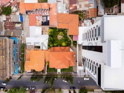 calle Junin, entre La Paz y Reza , Centro, Cochabamba 00001, Bolívia