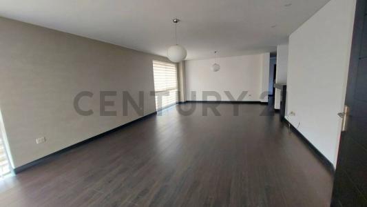 calle Pasos Kanki Edif. Torres Solera zona Cala Cala , Norte, Cochabamba 0000, ボリビア