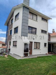 Zona Temporal Pampa,  C/Jack London, Esq. Francisco de Quevedo , Norte, Cochabamba 00001, Bolivia