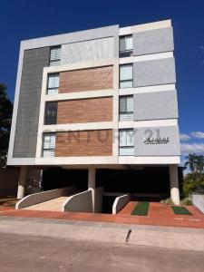 Av. Piraí, Calle Tres Cruces Condominio Nomhbre, Piso 2, Dpto. 203 , Las Palmas, Santa Cruz 00001, Bolivie