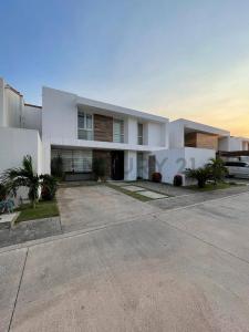 Condominio Villa Fatima, Entre Av. Pedro Velez y Radial 27 , Norte, Santa Cruz 00001, 玻利维亚