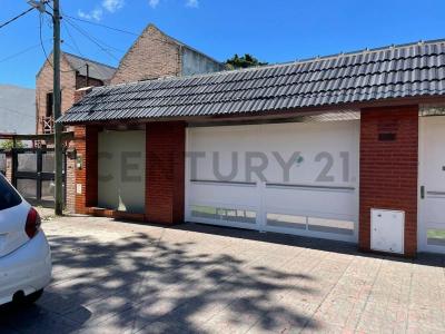 12 e/ 509 y 510 , La Plata, GBA Sur 1900, Argentina