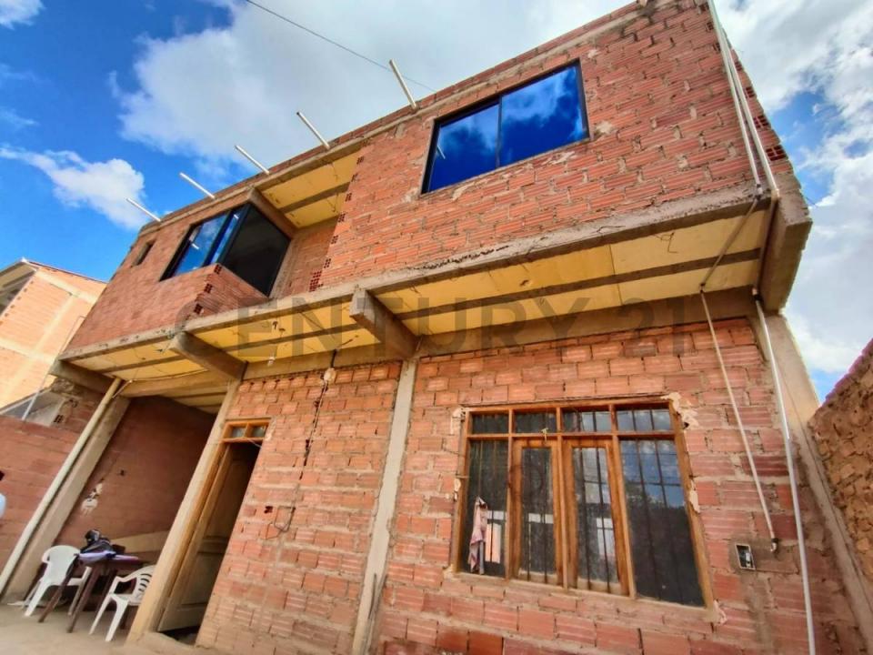 calle juan pablo ll casi av. ismael cespedes , Este, Cochabamba 00001, Bolívia