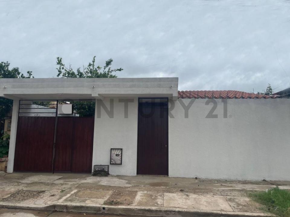 Urb.Valle Sanchez a 1 cuadra de la av. Banzer , Norte, Santa Cruz 00001, בוליביה