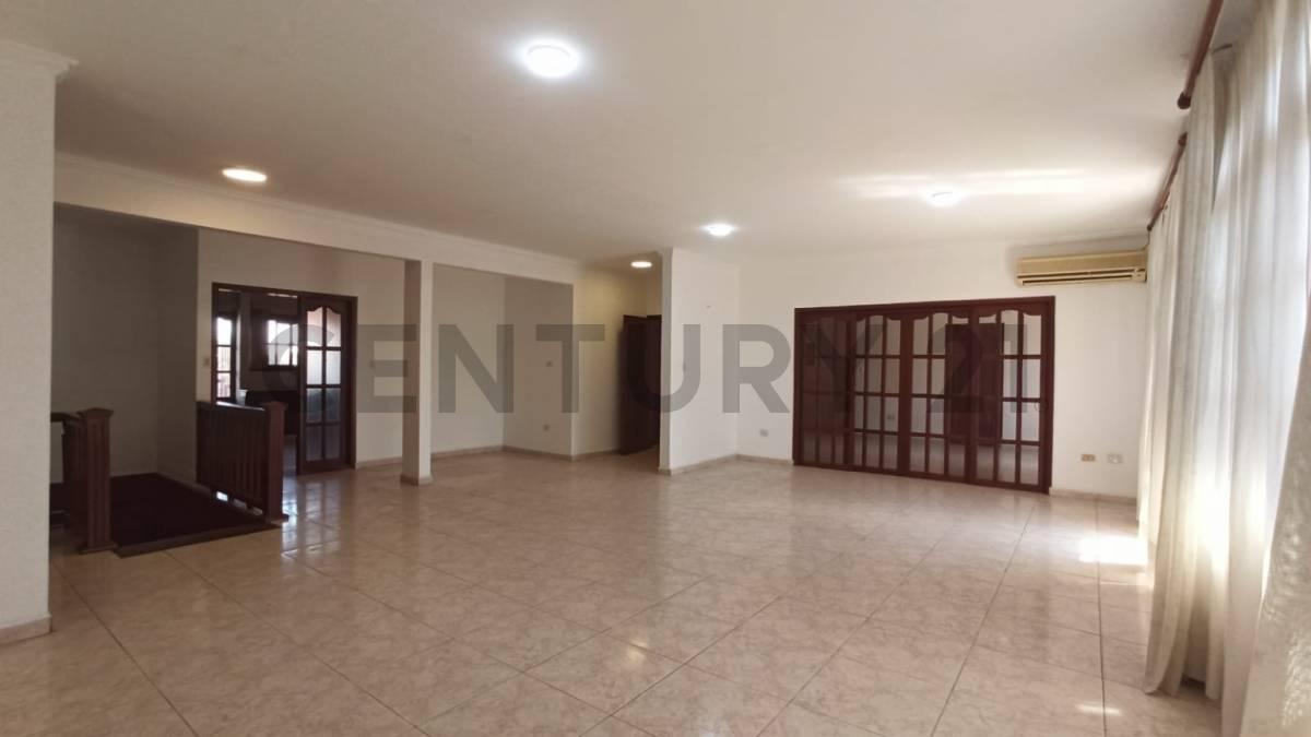 Este, Santa Cruz 00001, 玻利维亚