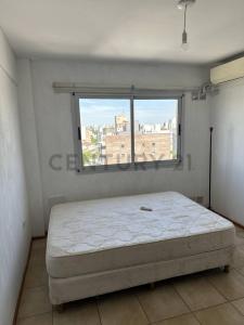 Buenos Aires 2075, Rosario, Santa Fe 2000, Argentina